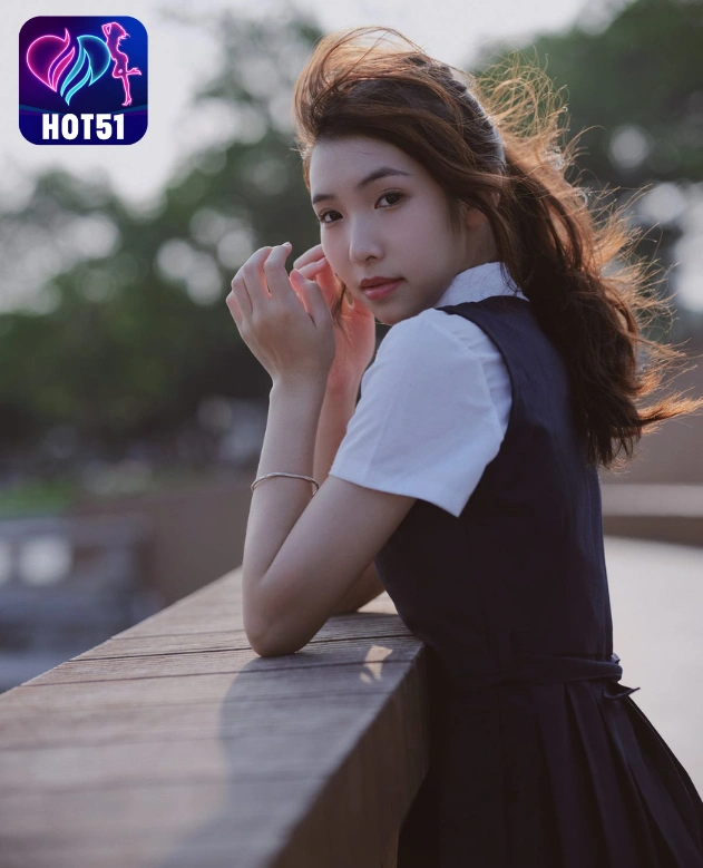 Xi Xi-hot51